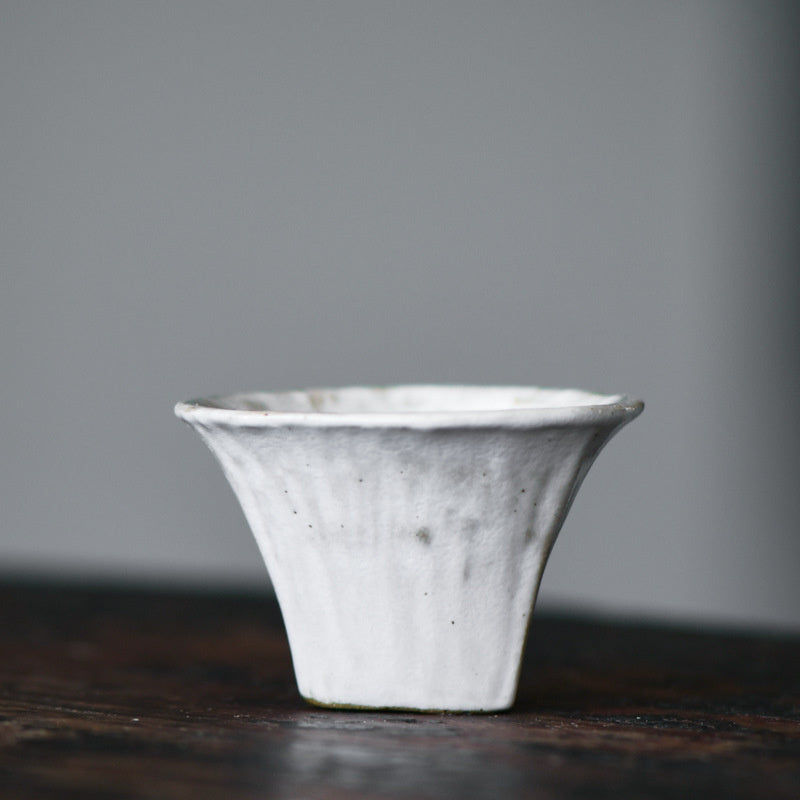 Nippon Toki Handmade Sakecup White (shiro 5.8*3.6cm 22ml)