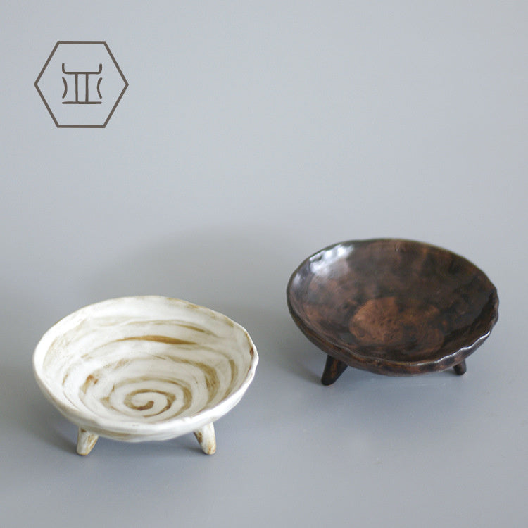 Nippon Toki Handmade Three-legged Plate Tedzukuri White (shiro 10.5*4.5cm)