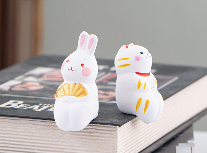Ceramic Ornament White Cat Shiro 3*3*6cm