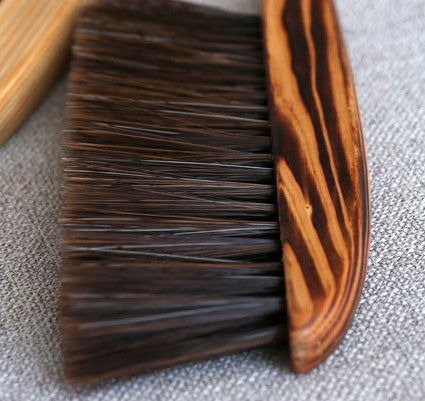 Detomate Soft Brush Dark Brown 34*7.5cm