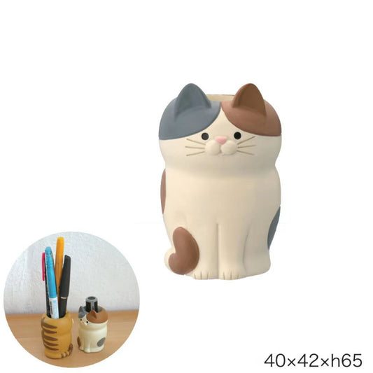Japanese Crouching Cat Pen Holder