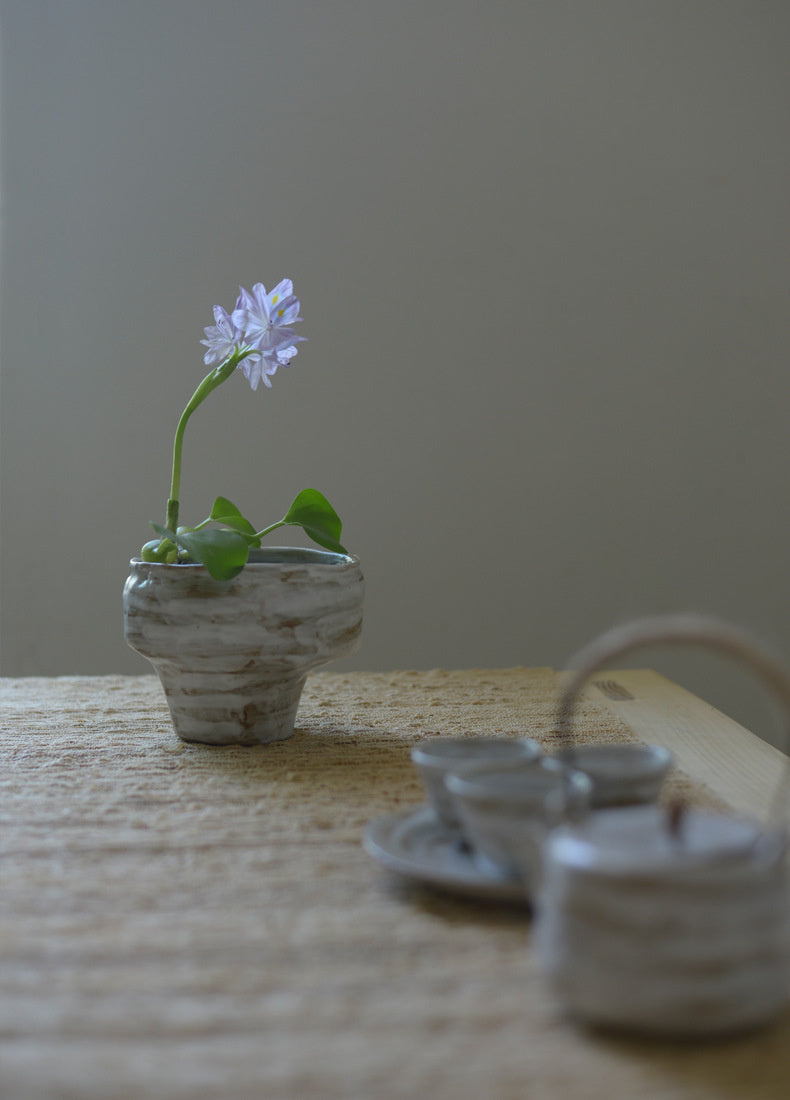Nippon Toki Handmade Flower Vase Tedzukuri White (shiro 11*14.5 850ml)