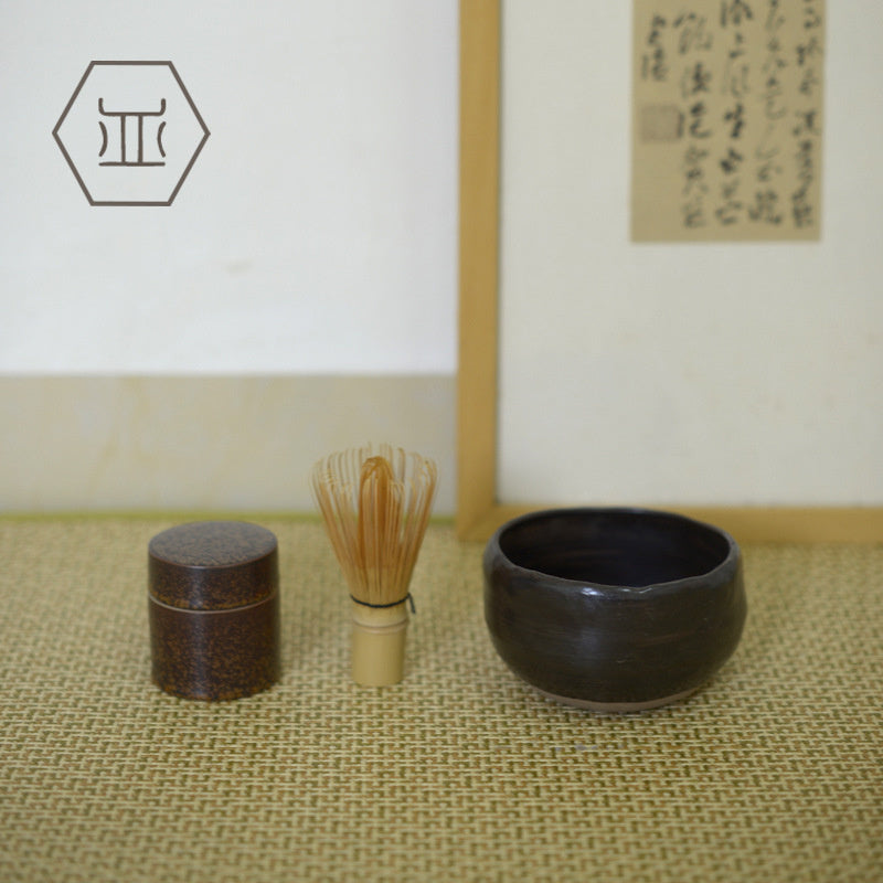 Nippon Toki Handmade Matcha Bowl Tedzukuri Black (kuro 12.5*8cm 510ml)