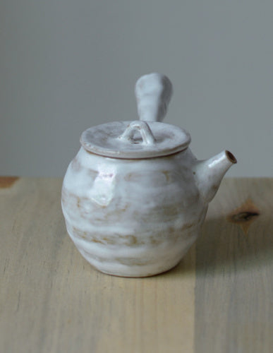 Nippon Toki Handmade Tea Pot Tedzukuri Tipotto White (shiro 7.2*8.5*12.5cm 150ml)