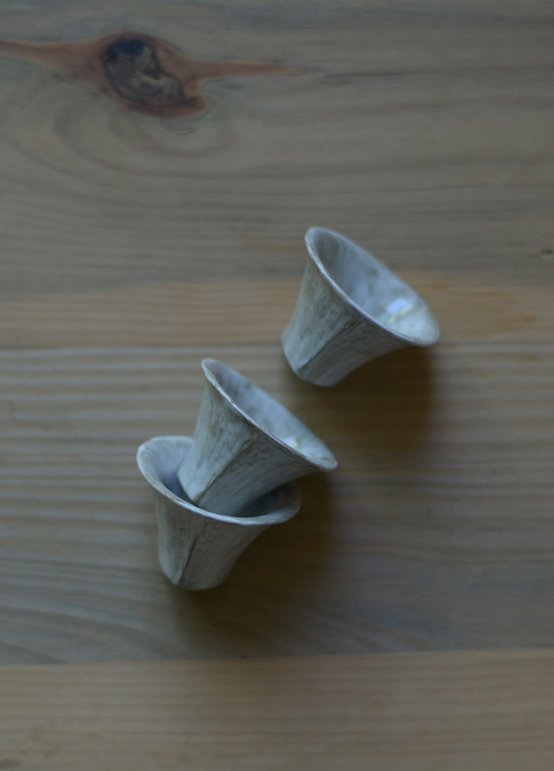 Nippon Toki Handmade Teacup/Sakecup Tedzukuri kappu White (shiro small) 3.6*5.8cm