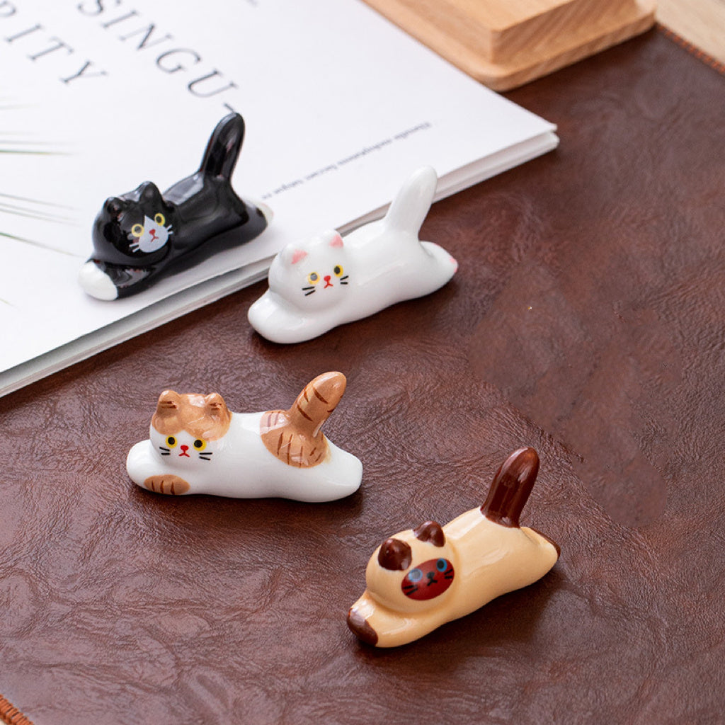 Nippon Chopstick Holder Lying Cats 4pcs