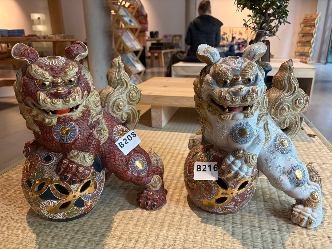 Kutani Ware Hand-Painted Guardian Lion Figurine