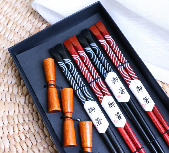 Nippon Chopsticks with wooden chopsticks holder (4 pairs Set Red Black Wave C)