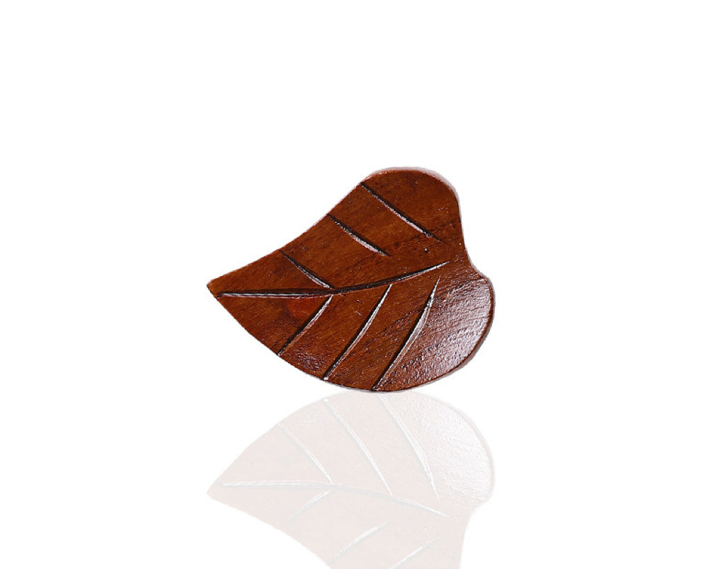 Nippon Wooden Chopstick Holder Leaf with Legs 4*3cm
