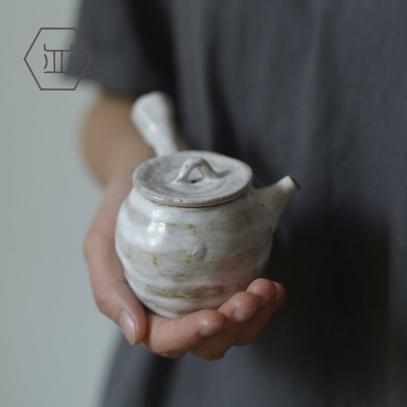 Nippon Toki Handmade Tea Pot Tedzukuri Tipotto White (shiro 7.2*8.5*12.5cm 150ml)