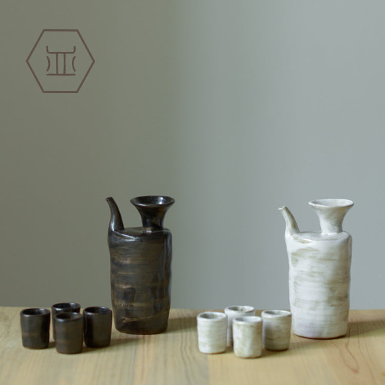 Nippon Toki Handmade Sakeset White (shiro / One Pot: H12.5 180ml / Four Cups: 2.6*3.2cm)