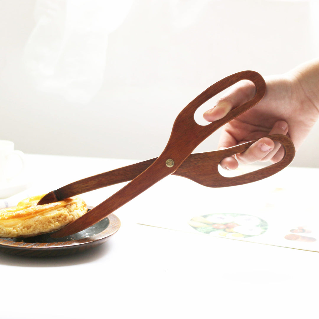 Nippon Creative Compact Wooden Food Nipper