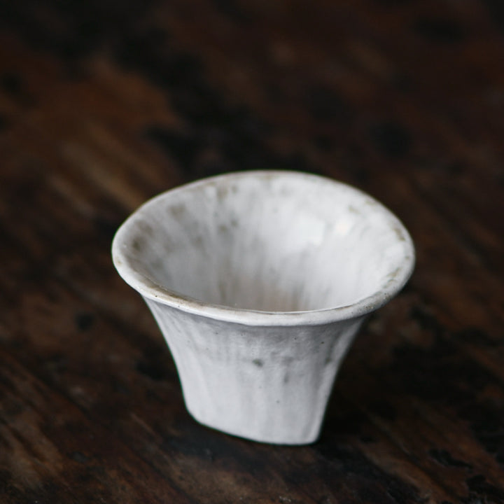 Nippon Toki Handmade Sakecup White (shiro 5.8*3.6cm  22ml)