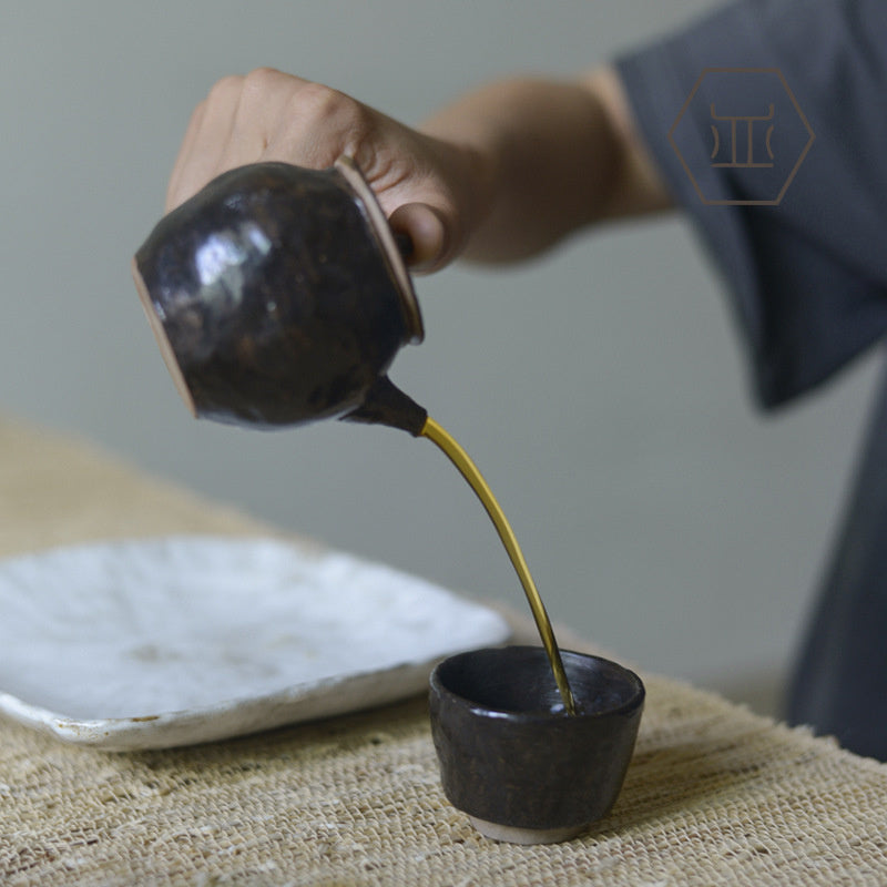 Nippon Toki Handmade Tea Pot Tedzukuri Tipotto Black (kuro 7.2*8.5*12.5cm 150ml)