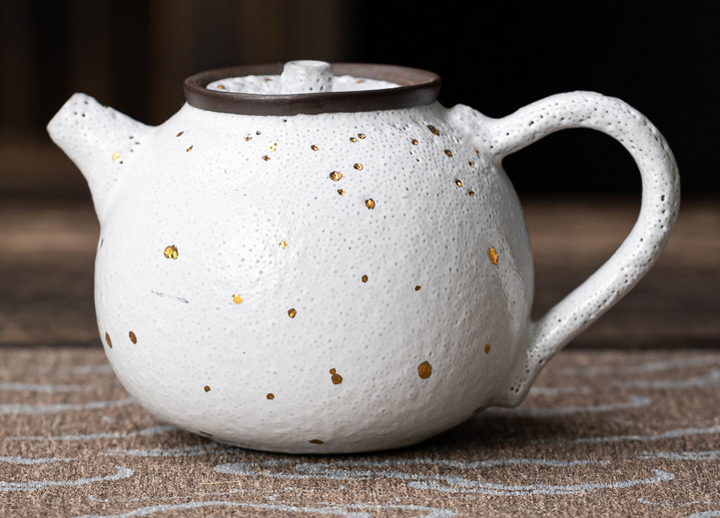 Nippon Tea Pot / White with Gold and Silver Wire