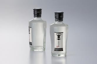 Kuromatsu Kenbishi Sake 180 ml